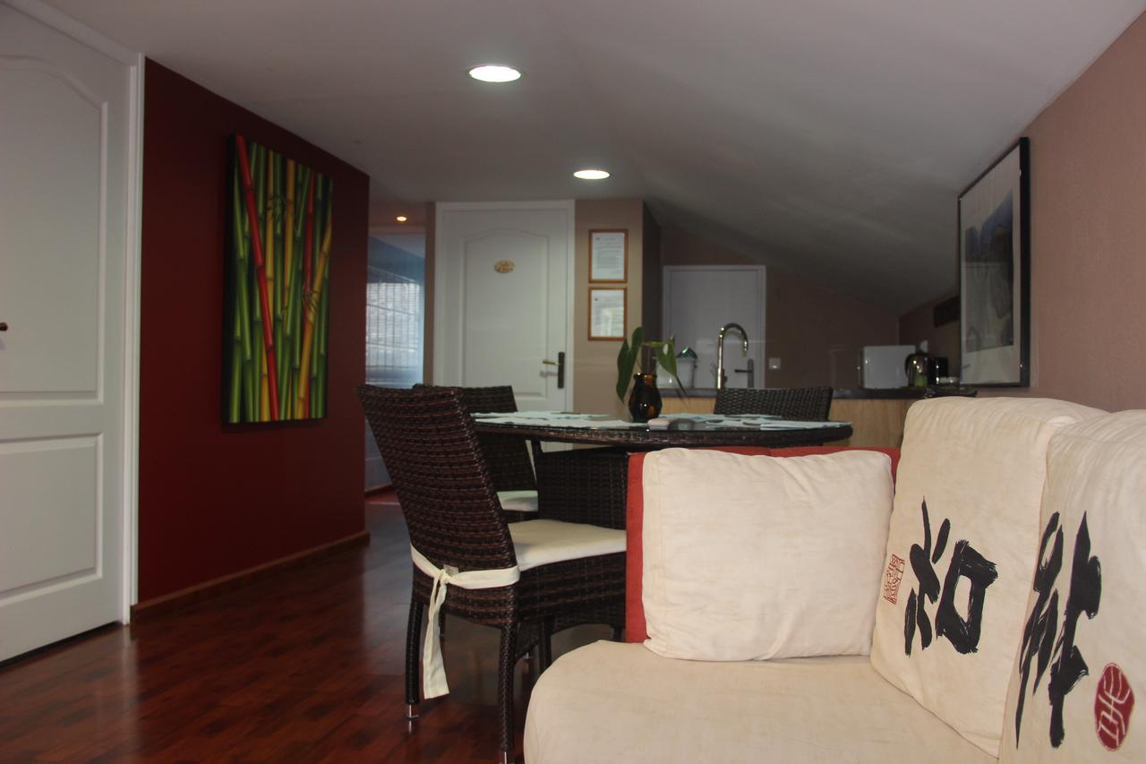 Bed and Breakfast Le Colibri Le Dix-Septieme Екстер'єр фото